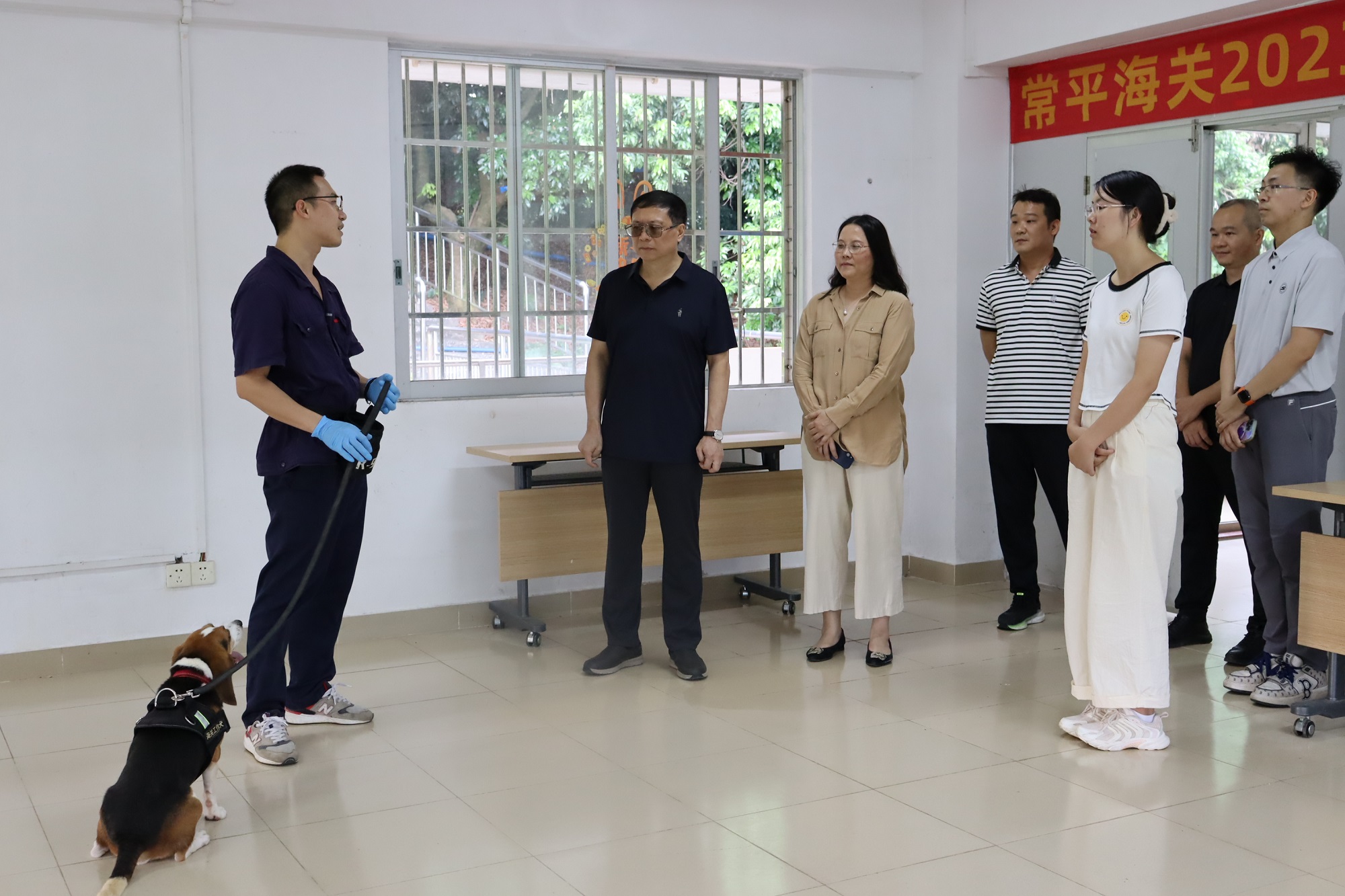 廣東省科技廳實(shí)驗(yàn)室與平臺基地處彭丹調(diào)研員一行到廣藥研究總院國家犬類實(shí)驗(yàn)動物資源庫考察調(diào)研